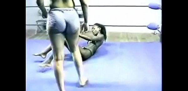  Women Wrestling 10
